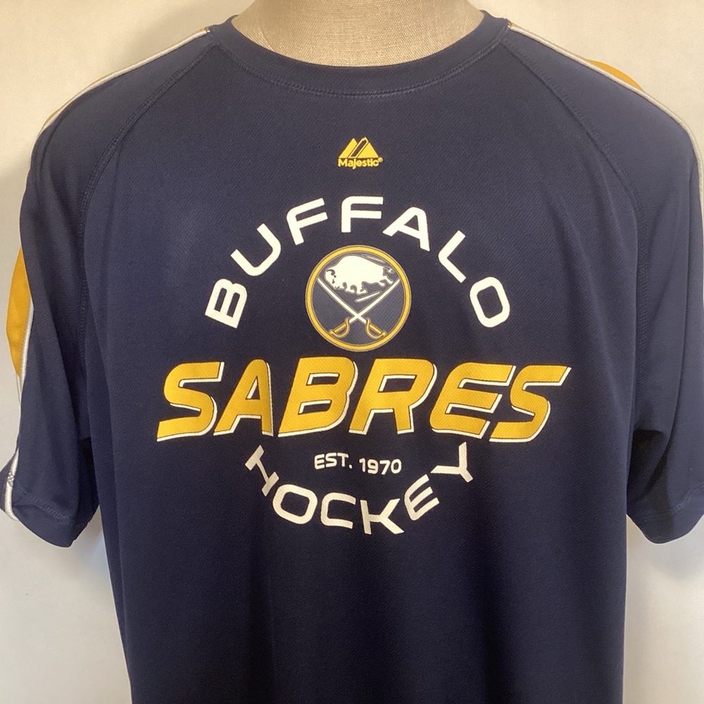 Buffalo Sabers Hockey NHL Majestic men’s short sleeve shirt size XL. - Picture 2 of 8